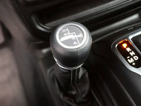 Used 2024 Jeep Gladiator Sport image 20