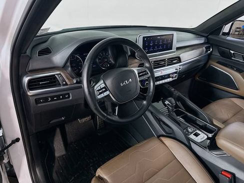 Used 2022 Kia Telluride SX w/ SX Prestige Package AWD/4WD image 18