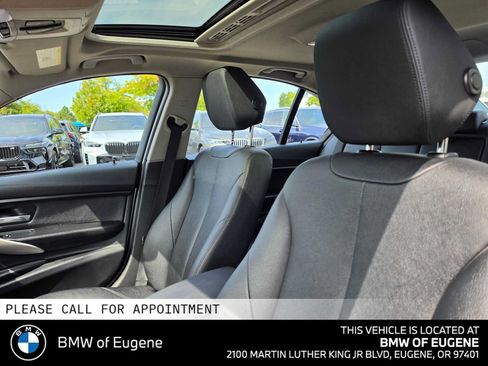 Used 2017 BMW 320i xDrive Sedan AWD/4WD image 25