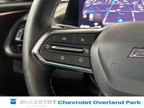 Used 2025 Chevrolet Traverse Z71 w/ Enhanced Driving Package AWD/4WD image 13