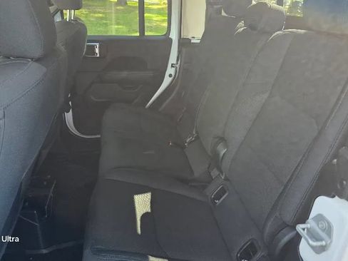 Used 2021 Jeep Gladiator Overland w/ Safety Group AWD/4WD image 16