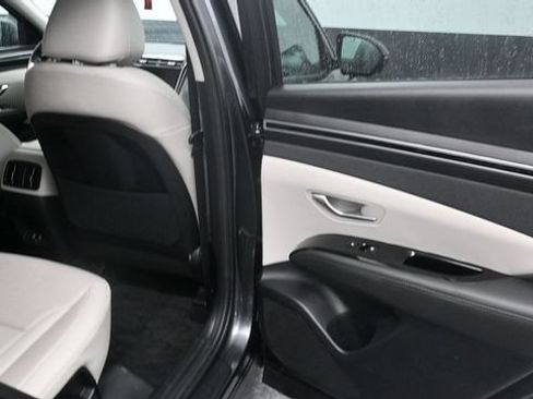 Used 2023 Hyundai Tucson Limited AWD/4WD image 12