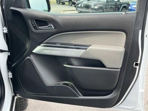 Used 2016 Chevrolet Colorado LT w/ LT Convenience Package RWD image 24