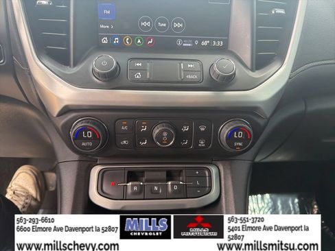 Used 2023 GMC Acadia SLT w/ Preferred Package FWD image 18