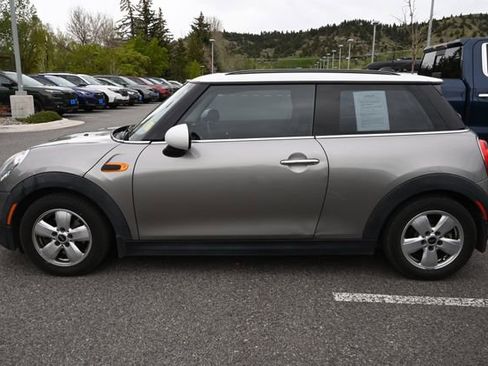 Used 2017 MINI Cooper 2-Door Hardtop FWD image 2