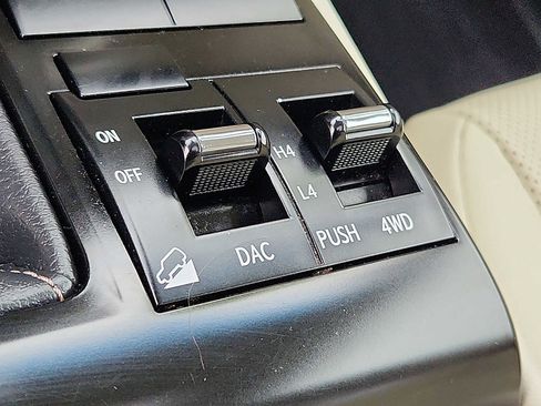 Used 2020 Lexus GX 460 Premium image 26