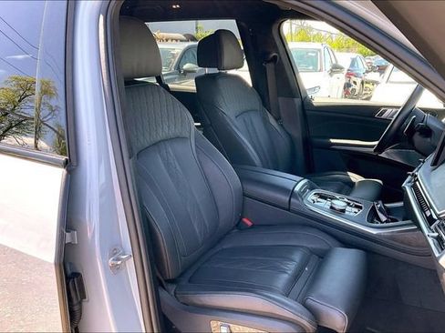 Used 2024 BMW X7 M60i w/ Executive Package AWD/4WD image 7