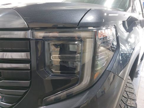 Used 2023 GMC Sierra 1500 AT4 w/ AT4 Preferred Package AWD/4WD image 32