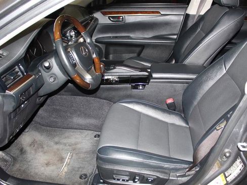 Used 2014 Lexus ES 350 w/ Premium Package FWD image 21