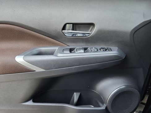 Used 2024 Nissan Kicks SR image 15