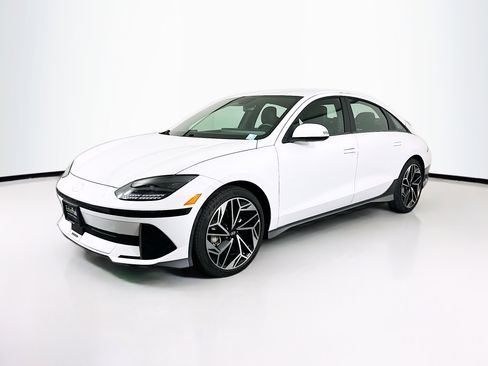 Used 2024 Hyundai Ioniq 6 SEL RWD image 3