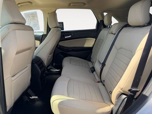 Used 2021 Ford Edge SE FWD image 11