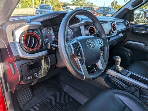Used 2019 Toyota Tacoma Limited image 10