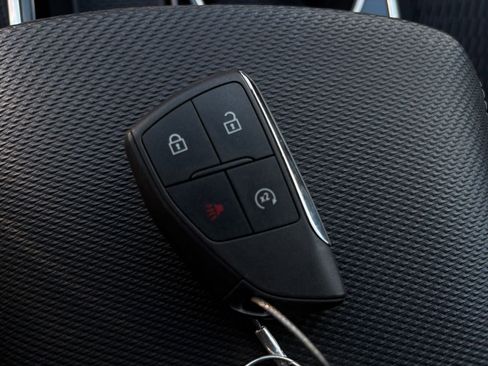 Used 2025 Chevrolet Equinox LT image 28