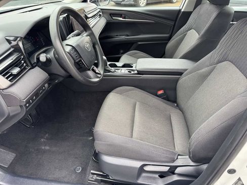 Used 2025 Toyota Camry LE FWD image 26