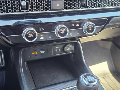 Used 2023 Honda Civic Sport image 25