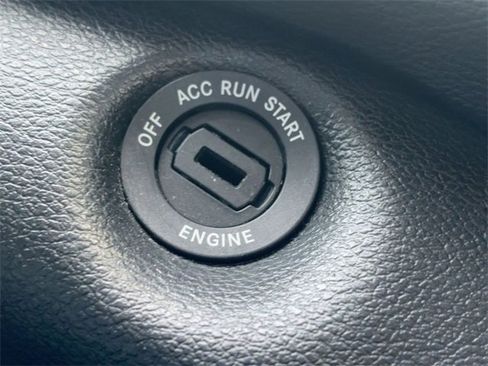 Used 2016 Jeep Cherokee Latitude w/ Cold Weather Group image 22