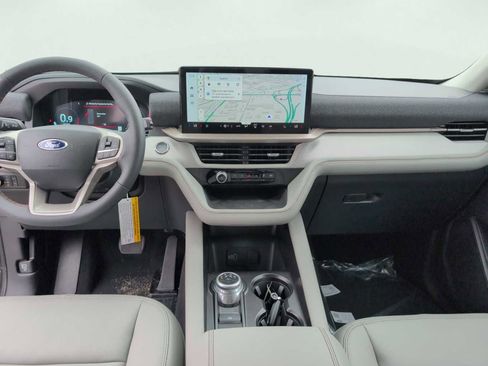 New 2026 Ford Explorer Active w/ Active Comfort Package image 5