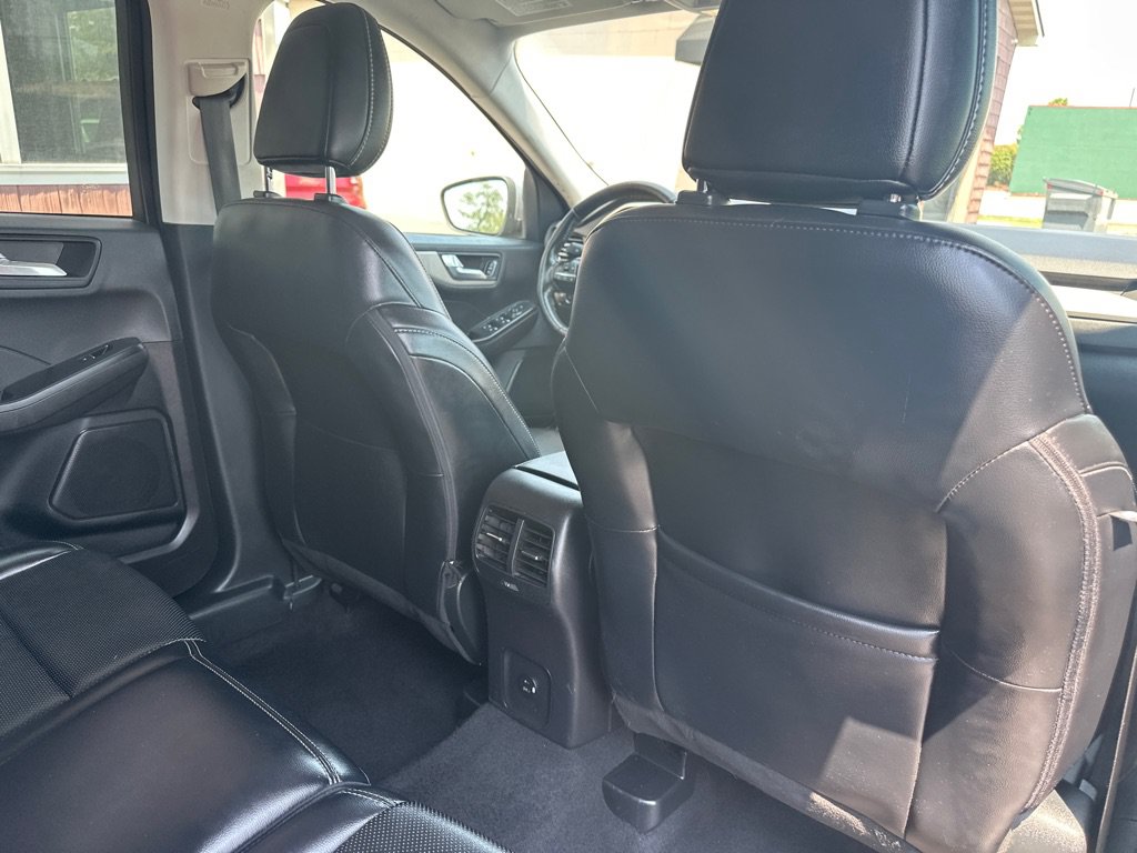 Used 2021 Ford Escape SEL FWD image 12