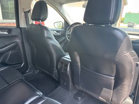Used 2021 Ford Escape SEL FWD image 12