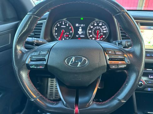 Used 2018 Hyundai Elantra Sport w/ Sport Premium Package 03 FWD image 30