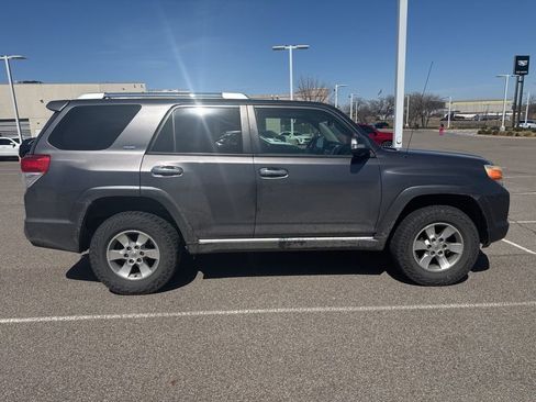 Used 2010 Toyota 4Runner SR5 image 7