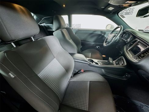 Used 2022 Dodge Challenger R/T image 25