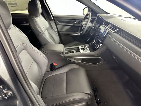 Used 2026 Jaguar F-PACE R-Dynamic S AWD/4WD image 20