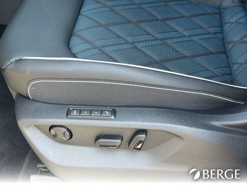 New 2025 Volkswagen Atlas Cross Sport SEL Premium R-Line image 18