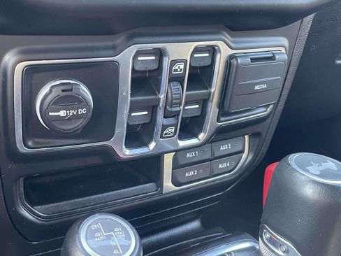 Used 2022 Jeep Wrangler Unlimited Sahara w/ Cold Weather Group image 7