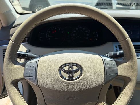 Used 2008 Toyota Avalon XLS FWD image 11