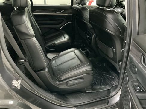 Used 2021 Jeep Grand Cherokee L Limited image 19