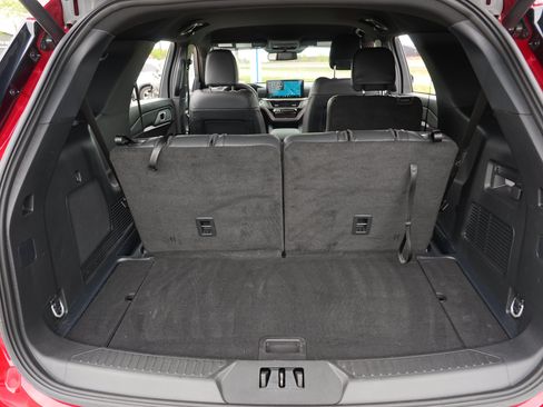 Used 2025 Ford Explorer ST-Line w/ Premium Package AWD/4WD image 32