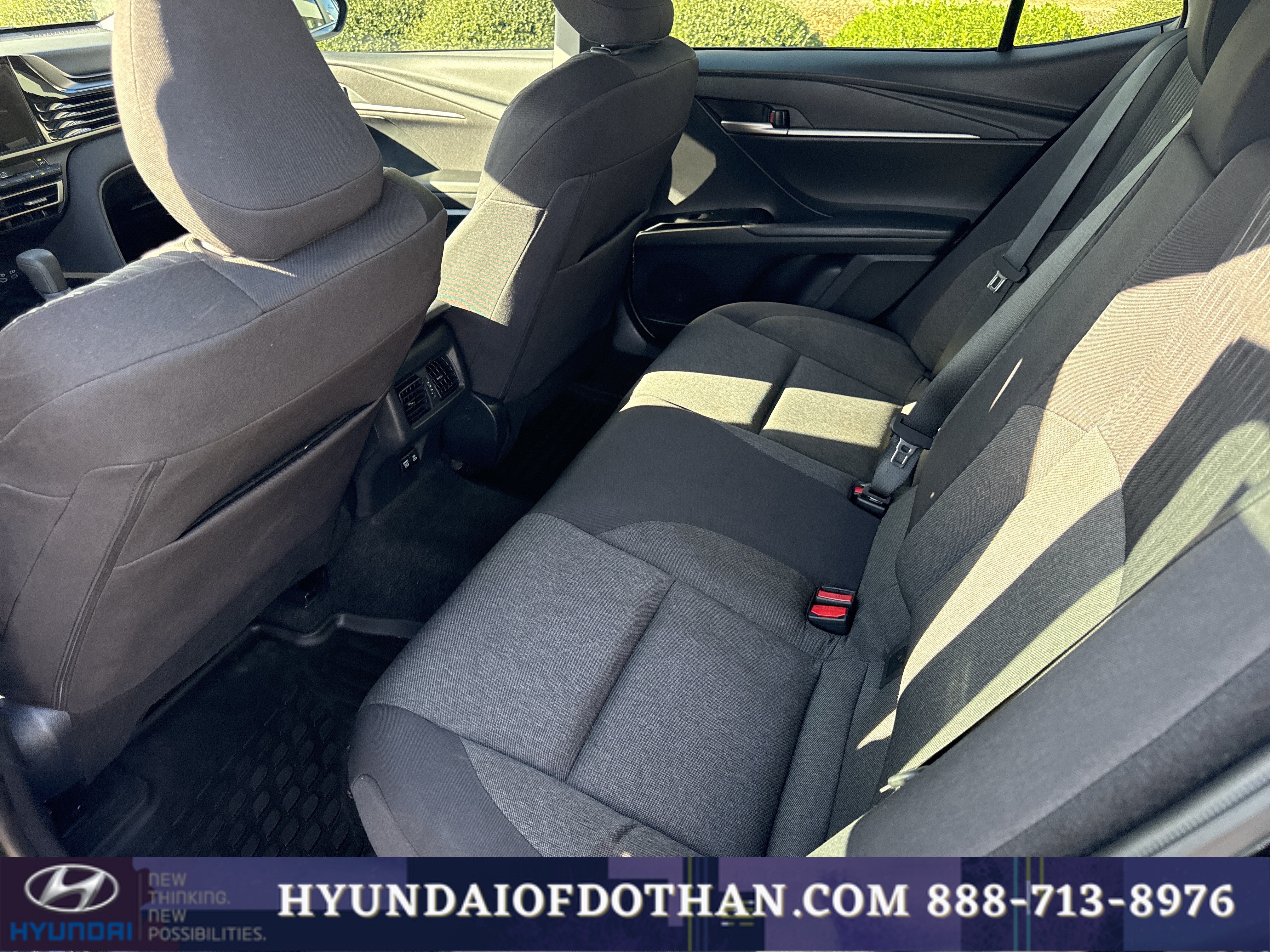 Used 2025 Toyota Camry LE w/ Convenience Package FWD image 12