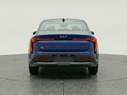 Used 2025 Kia K4 LXS image 7