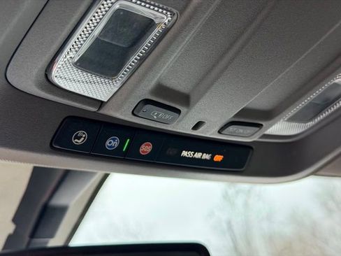 Used 2022 Chevrolet Silverado 2500 LT w/ Convenience Package image 18