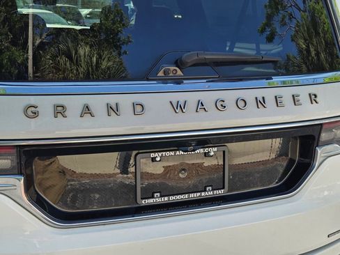 Certified 2024 Jeep Grand Wagoneer L Series III AWD/4WD image 10