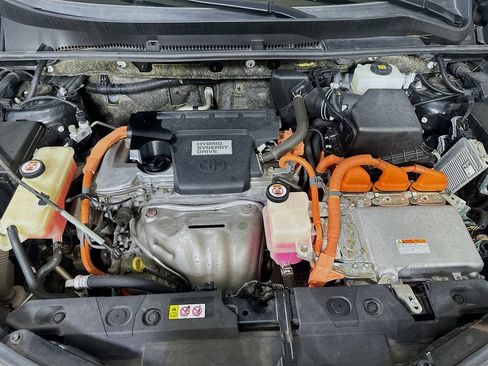 Used 2018 Toyota RAV4 SE AWD/4WD image 9