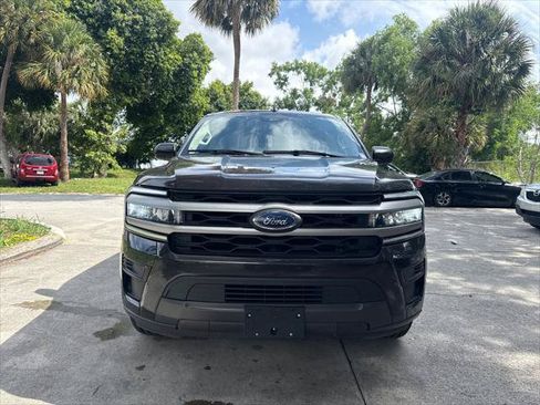 Used 2024 Ford Expedition Max XLT AWD/4WD image 3