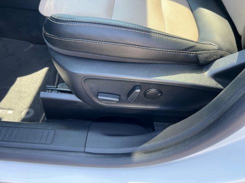 Used 2022 Ford Escape Titanium w/ Titanium Elite Package image 8