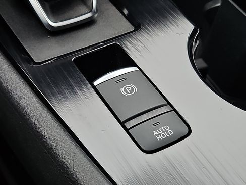 Certified 2023 Nissan Rogue S image 22