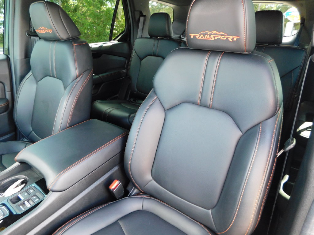Used 2025 Honda Pilot TrailSport image 16