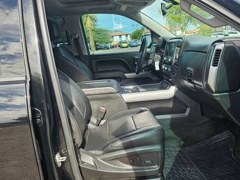 Used 2018 Chevrolet Silverado 1500 LTZ Z71 w/ LTZ Plus Package AWD/4WD image 19
