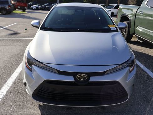 Used 2024 Toyota Corolla LE image 5