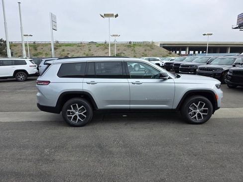 New 2025 Jeep Grand Cherokee L Limited w/ Trailer Tow Package image 8