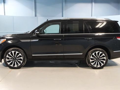 Used 2024 Lincoln Navigator Reserve AWD/4WD image 36