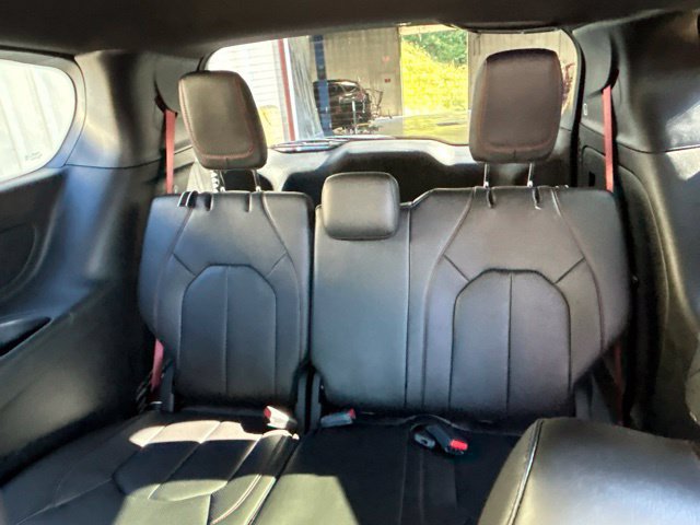 New 2027 Chrysler Pacifica Select FWD image 14