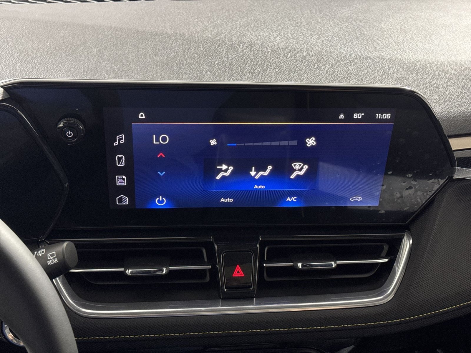 Used 2025 Chevrolet TrailBlazer ACTIV w/ Convenience Package AWD/4WD image 21