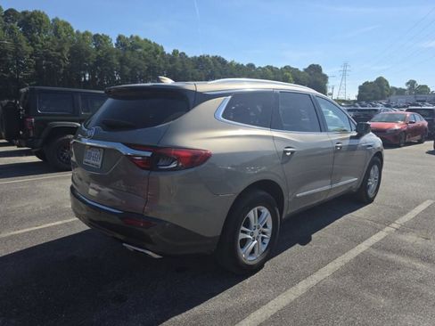 Used 2018 Buick Enclave Essence w/ Trailering Package FWD image 4