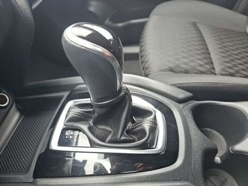 Used 2019 Nissan Rogue SV FWD image 34